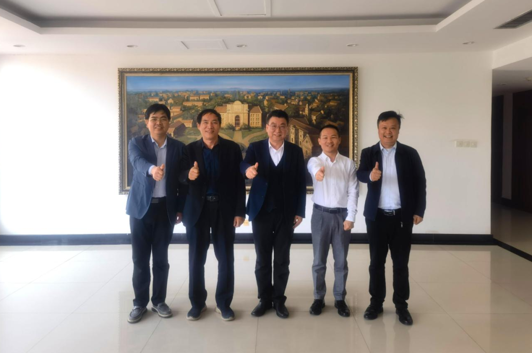 校长赵同谦与东莞校友会、广东校友会负责人座谈交流